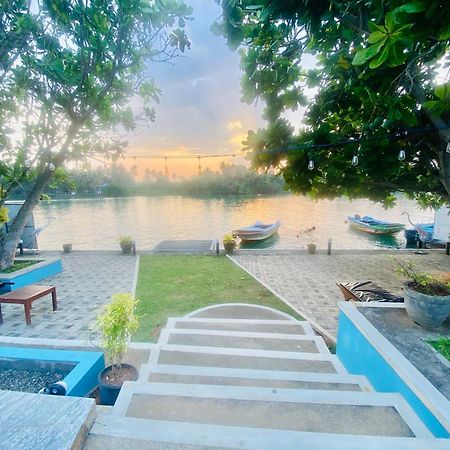 Villa Riverside Алутгама Экстерьер фото
