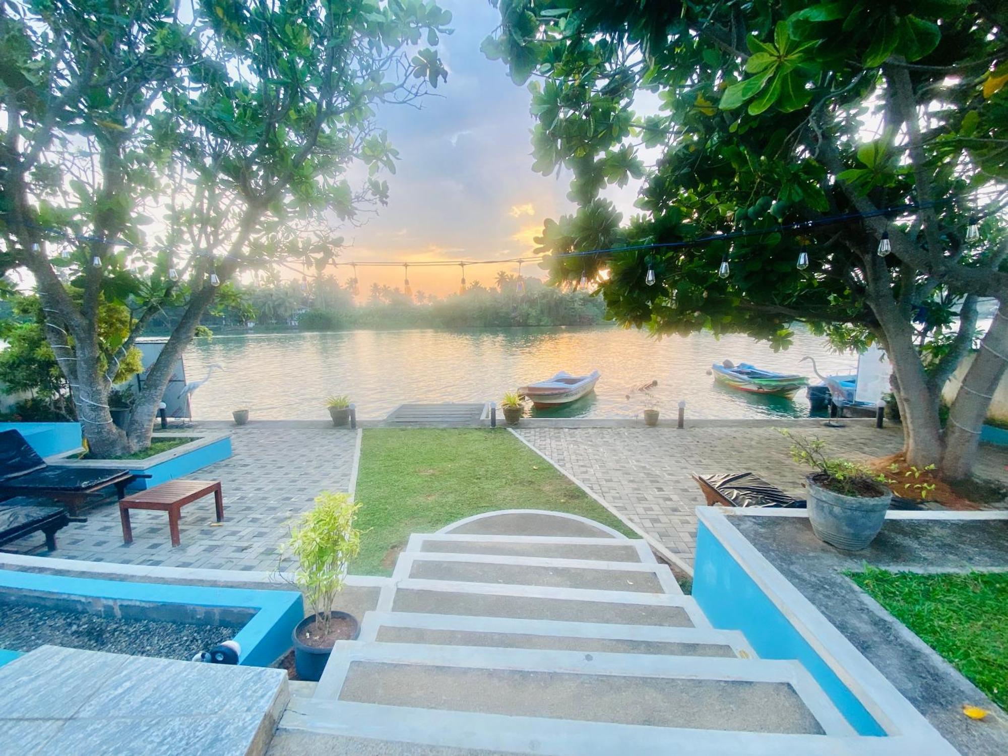 Villa Riverside Алутгама Экстерьер фото