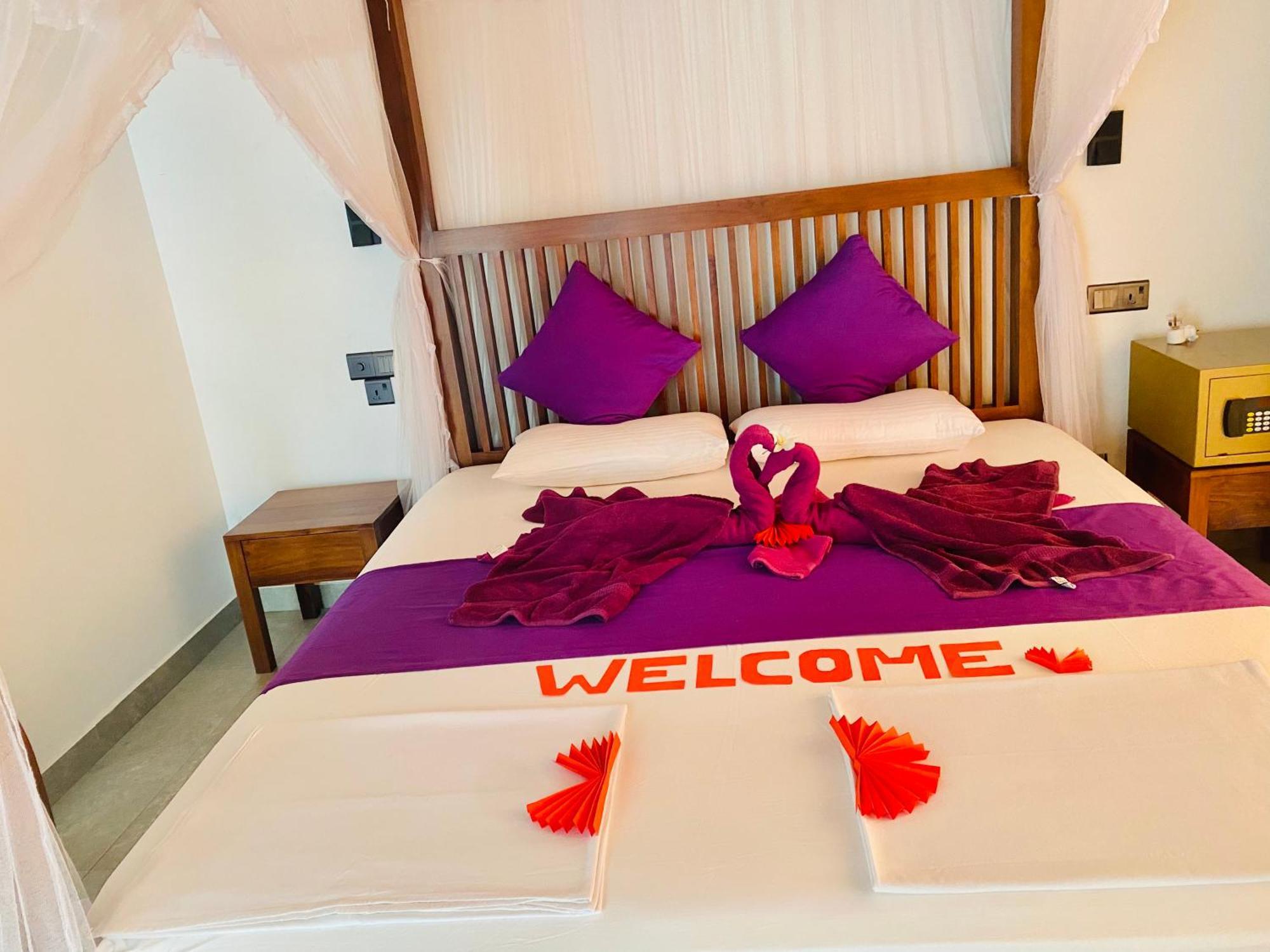 Villa Riverside Алутгама Экстерьер фото