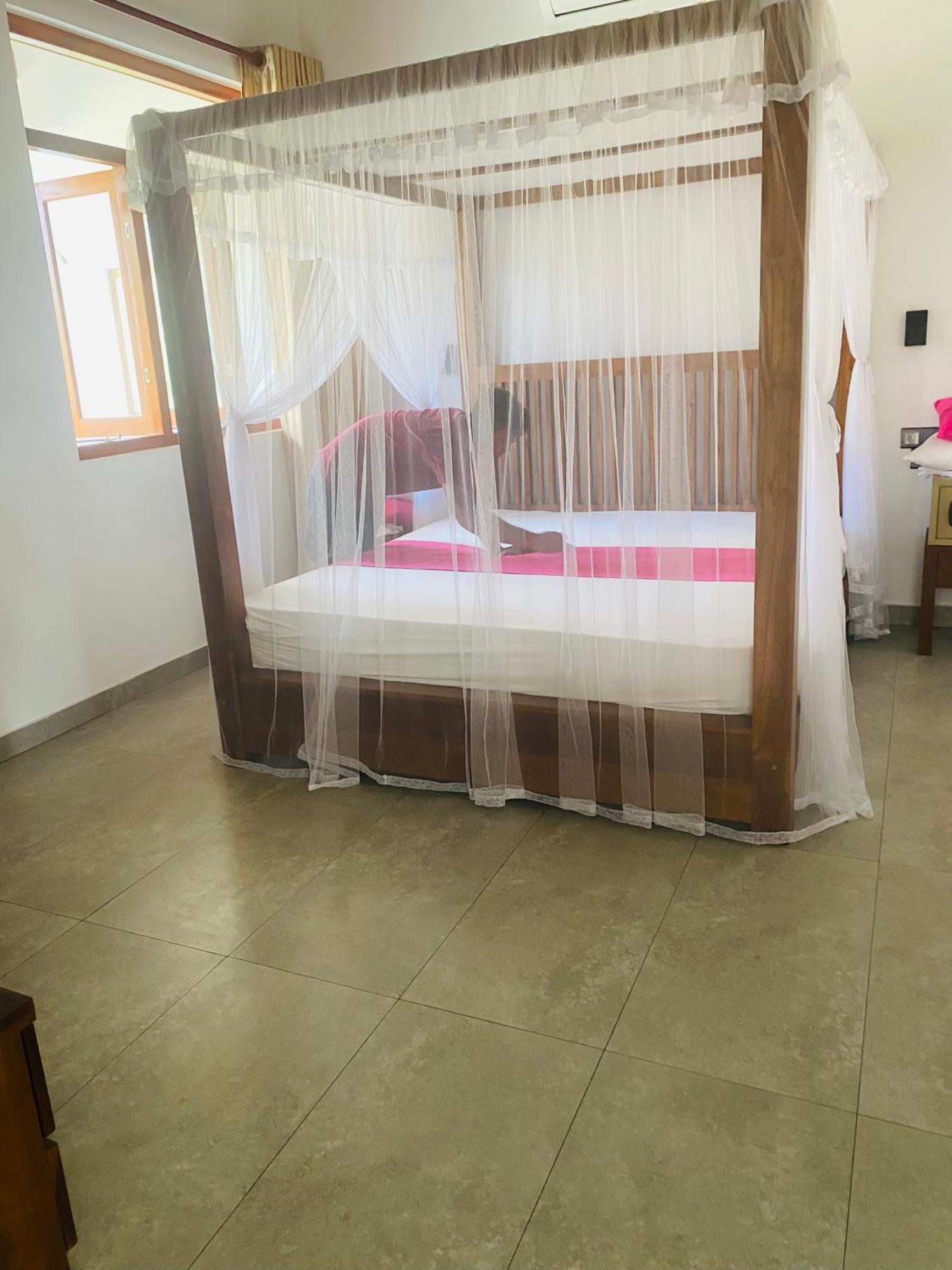 Villa Riverside Алутгама Экстерьер фото