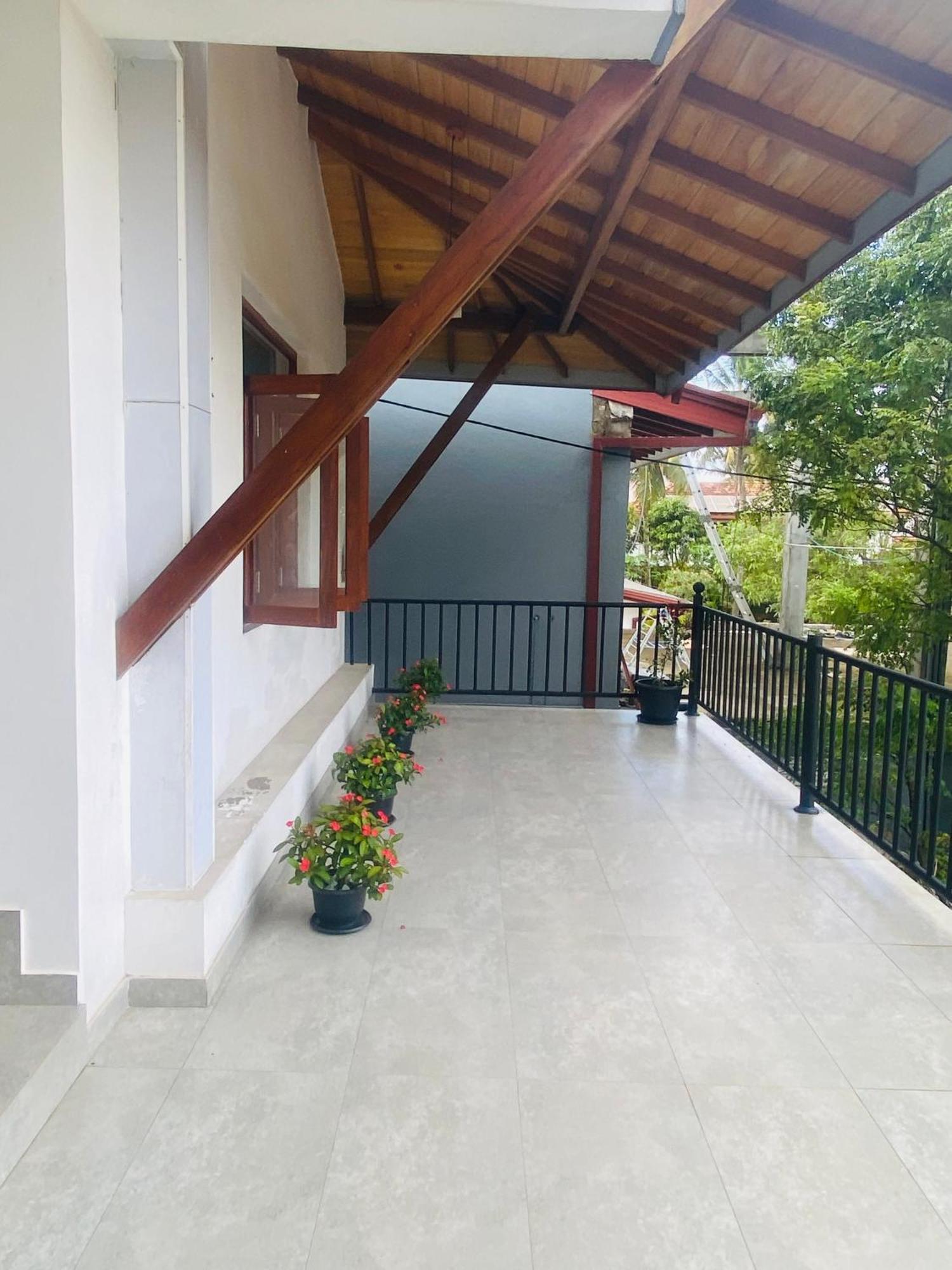 Villa Riverside Алутгама Экстерьер фото