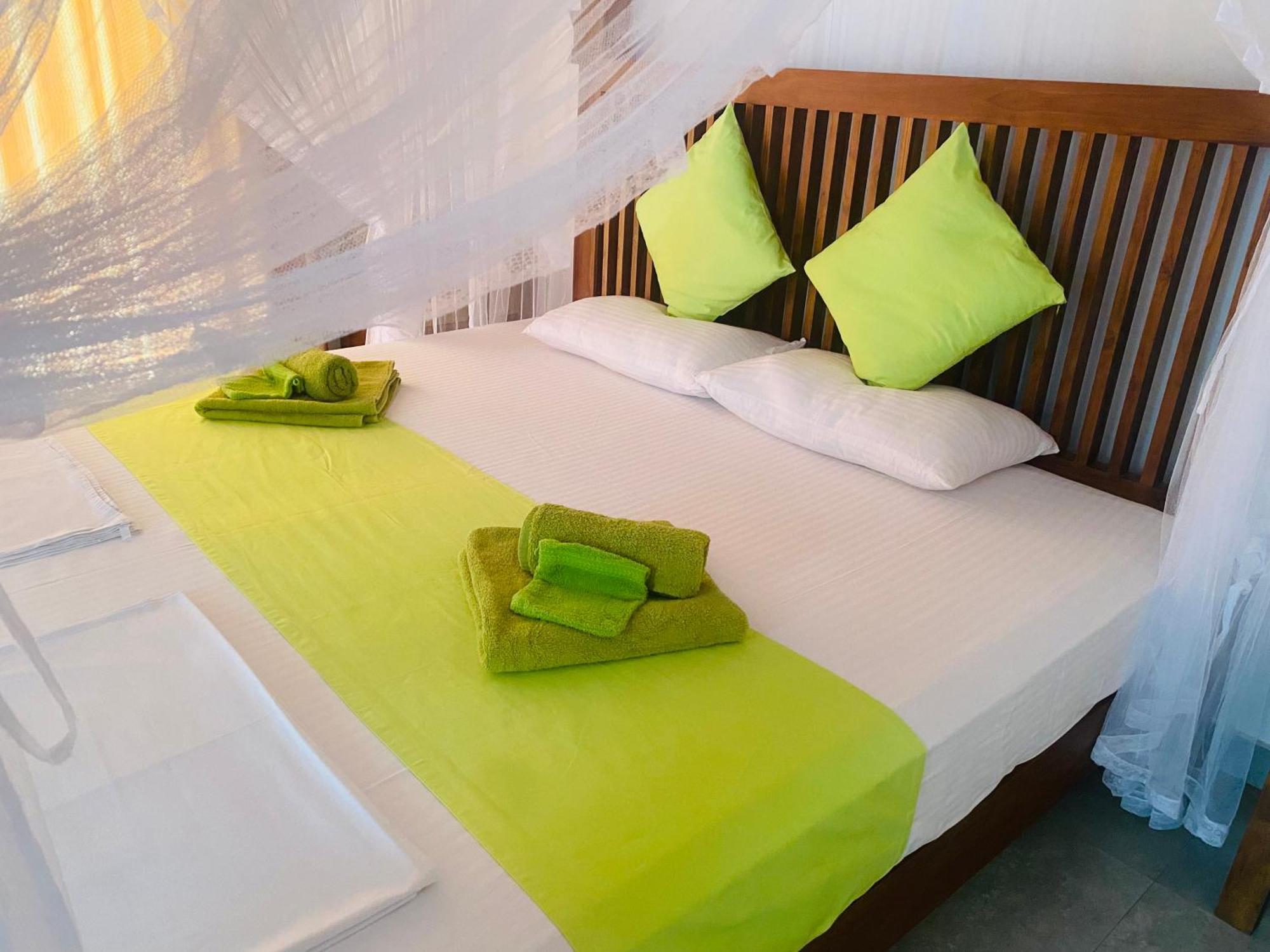 Villa Riverside Алутгама Экстерьер фото